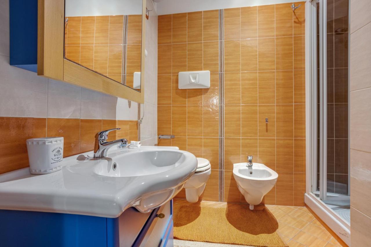 Guesthost - Casa Querida Central & Elegant Flat Napoli Ngoại thất bức ảnh